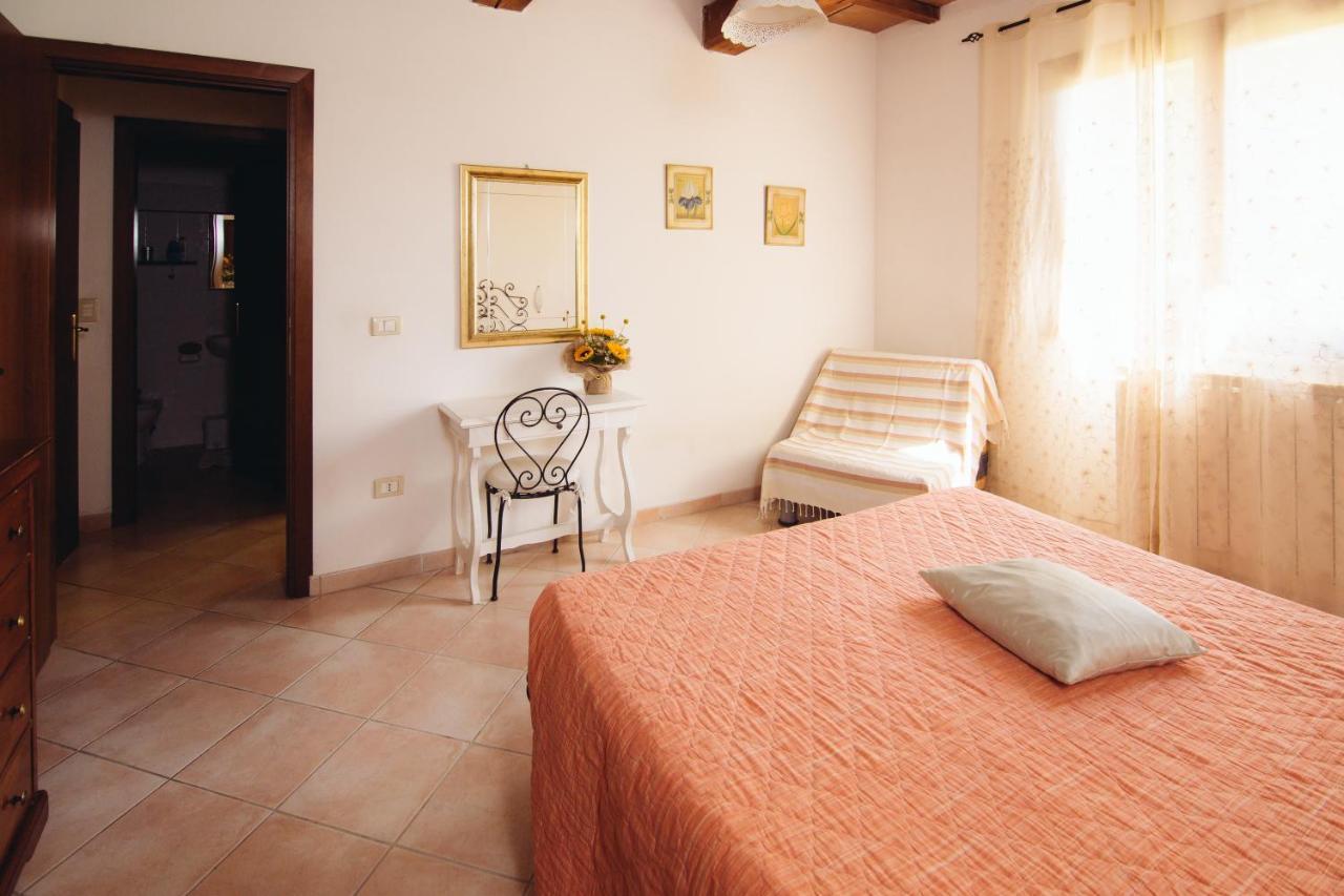 Agriturismo Le Giare Bagno Roselle Bagian luar foto