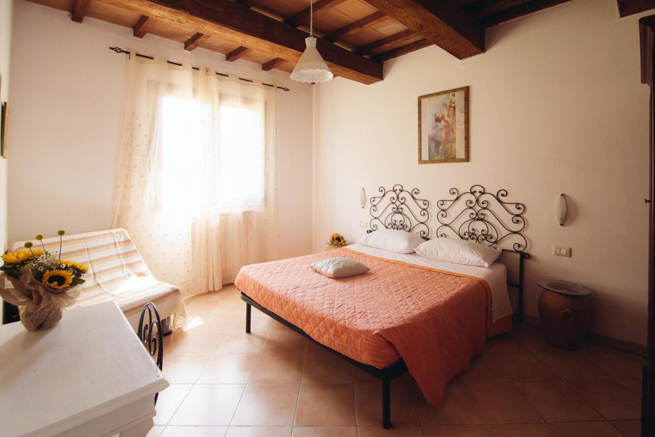 Agriturismo Le Giare Bagno Roselle Bagian luar foto